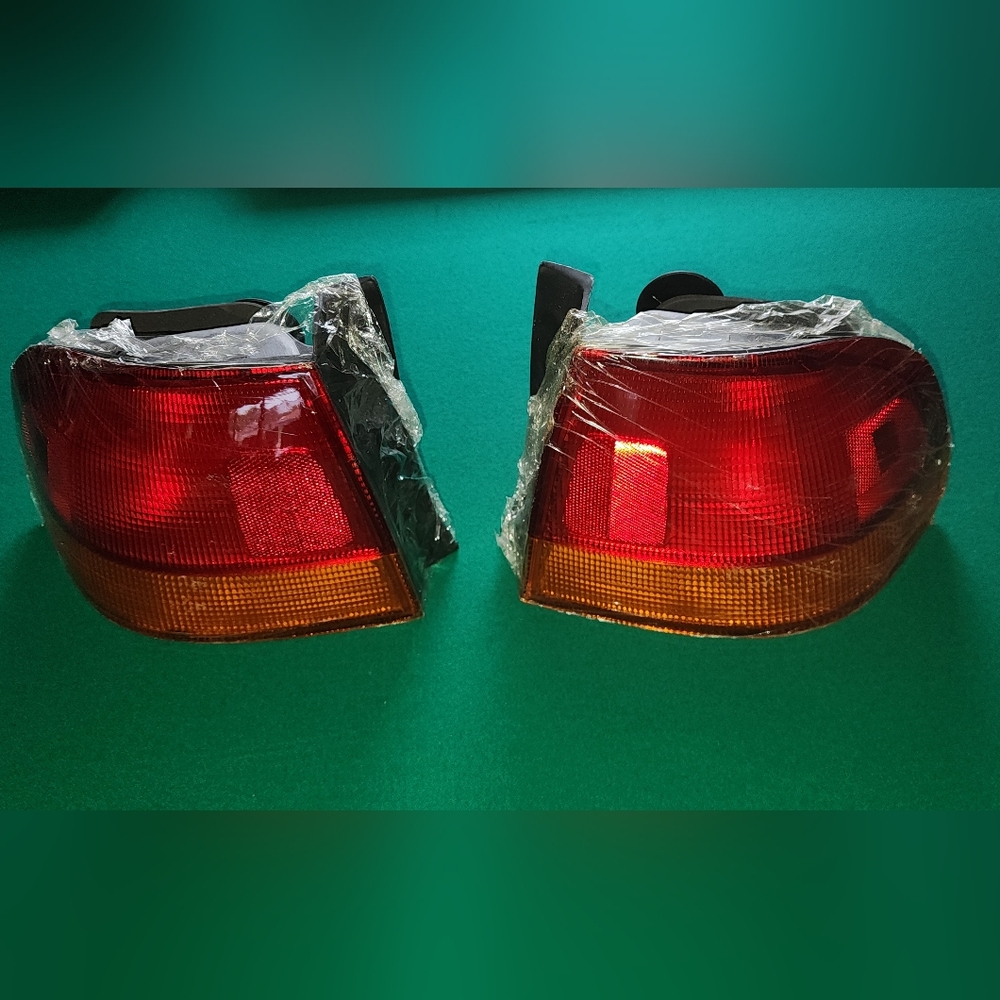 Honda Tail Light Assembly TYC Automotive Lamp Right And Left BOTH NEW WITH TAGS
